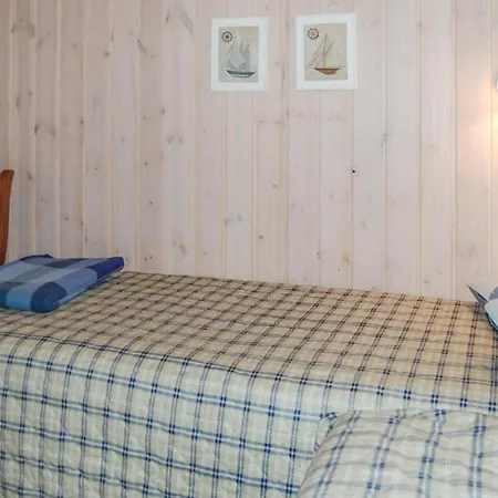 Ronnebaervangen I Holiday home *