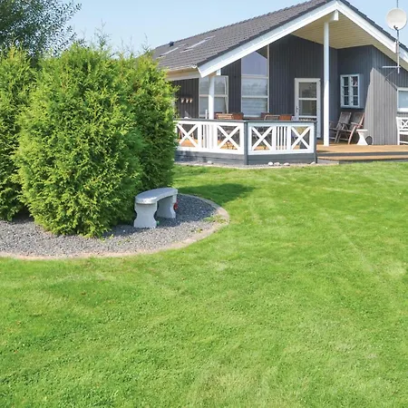 Holiday home Ronnebaervangen I *