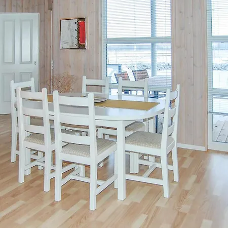 Holiday home Ronnebaervangen I